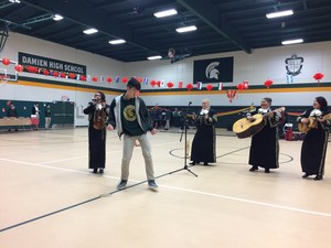 15 Mariachi Diva 2.jpg